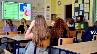 Čtvrťáci a sedmáci na besedě Tonda Obal na cestách