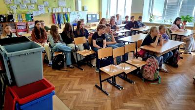 Čtvrťáci a sedmáci na besedě Tonda Obal na cestách